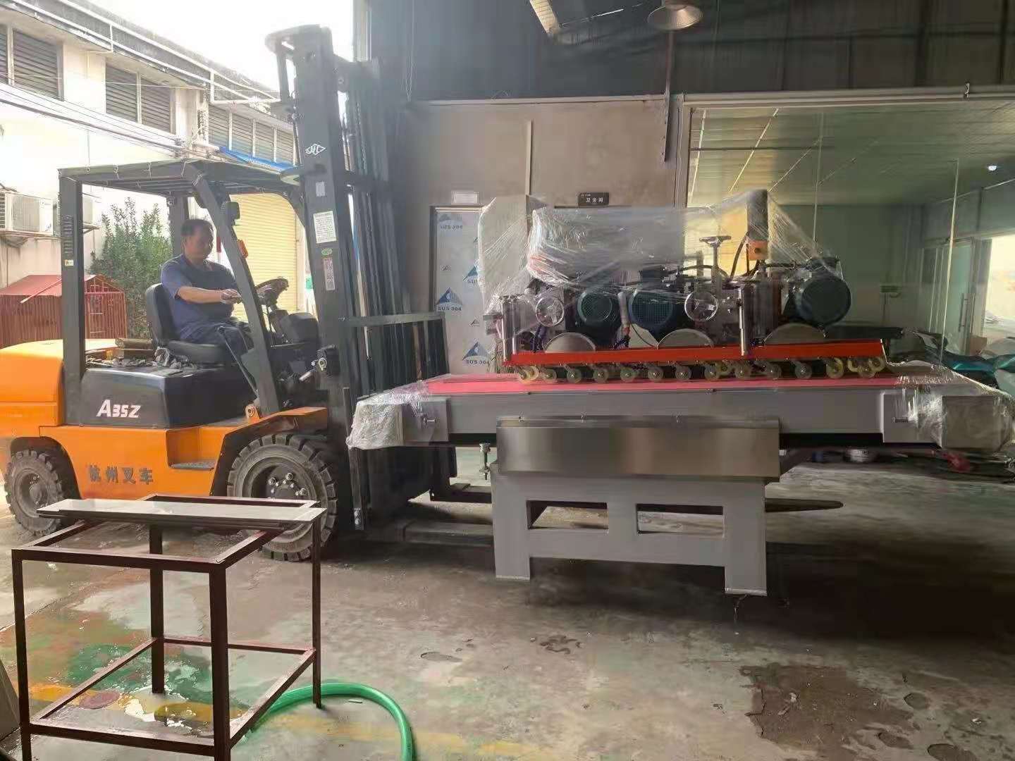 1200型数控三刀切割机