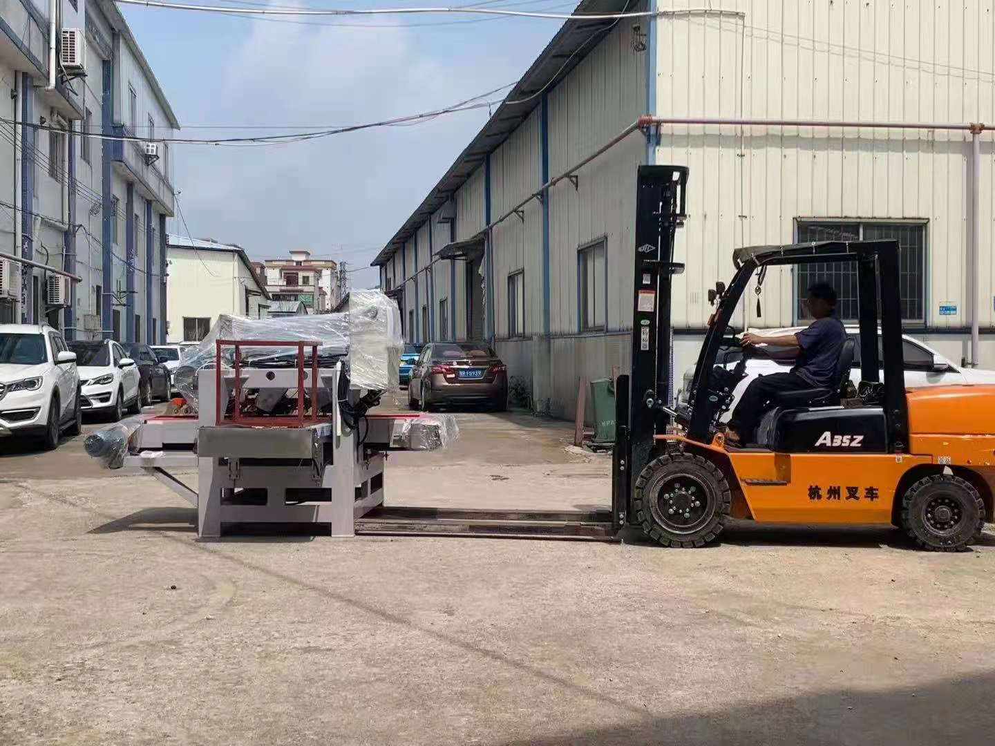 1200型数控三刀切割机